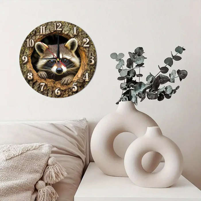 1pcs Vintage Raccoon Theme Wooden Round Wall Clock Silent Movement