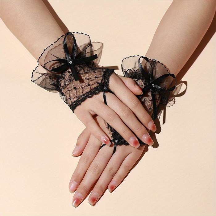 1 Pair Black Lace Short Gloves