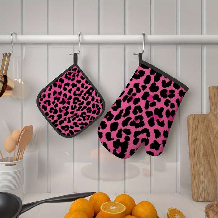 2pcs Pink Leopard Print Oven Mitts Heat Resistant Polyester Pot Holders with Black Paw Prints