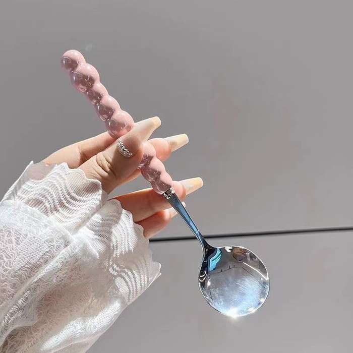4pcs Cute Girl Style Pearl Spoon Four Packs Random Hair