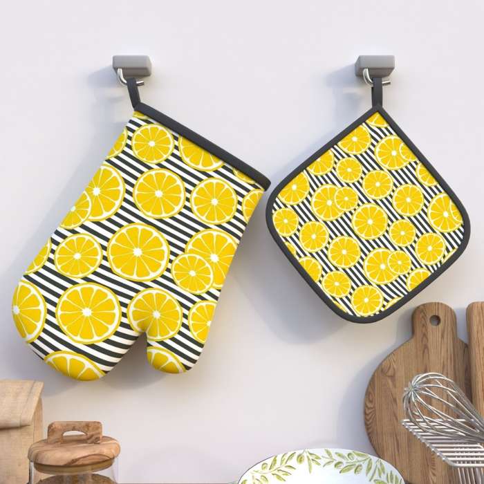 2pcs Lemon Print Oven Mitts Heat Resistant Kitchen Gloves with Black White Striped Design