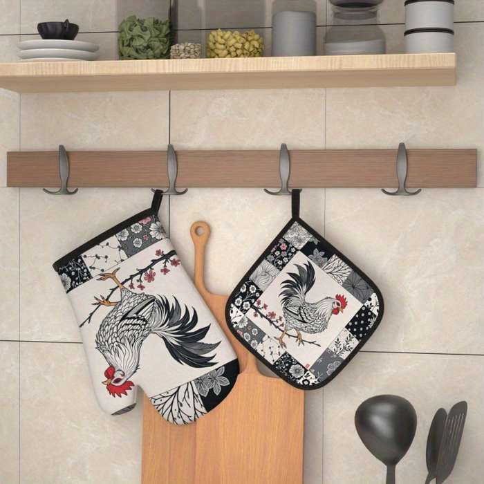 2pcs Rooster Plum Blossom Heat-Resistant Oven Mitts Floral Chinese Design 26.92x17.02 cm