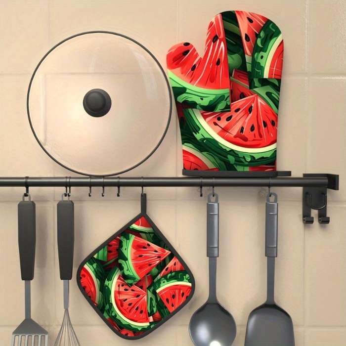 2pcs Vibrant Watermelon Heat-Resistant Oven Mitts and Pot Holders 26.92x17.02 cm Polyester