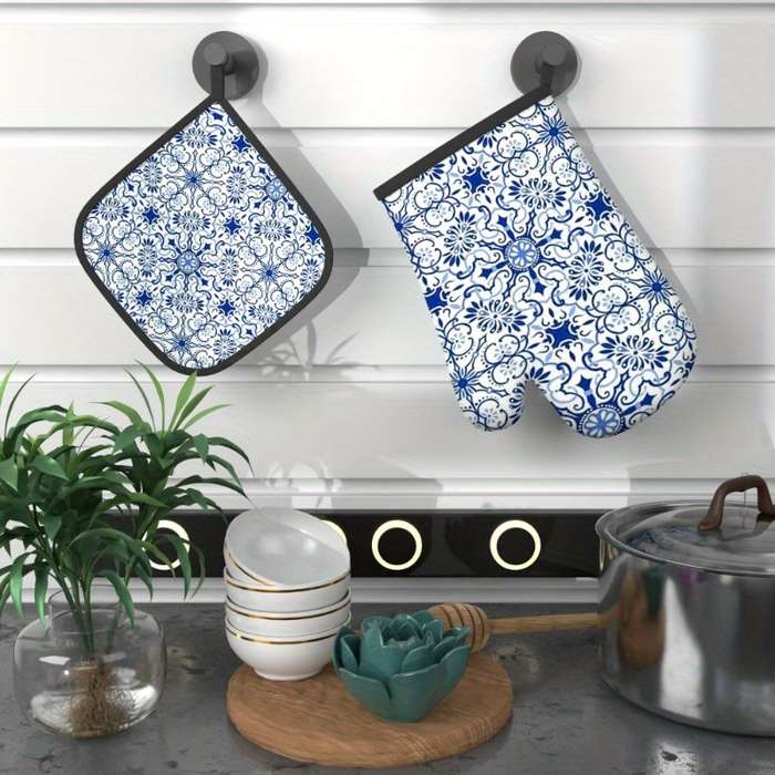 2pcs Blue White Porcelain Pattern Oven Mitts Heat Resistant Decorative Kitchen Gloves for