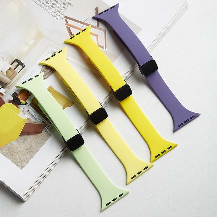 For Apple Watch SE 2023 44mm Magnetic Buckle Slim Silicone Watch Band(White)