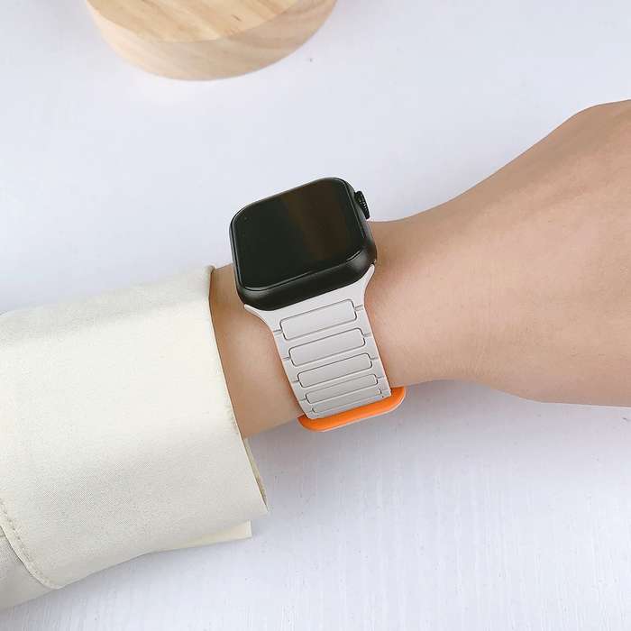 For Apple Watch Series 7 45mm I-Shaped Magnetic Silicone Watch Band(White Starlight)