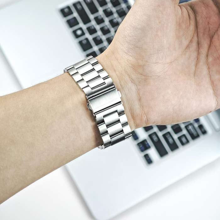 For Garmin 26mm Tri-beads Flat Buckle Titanium Alloy Watch Band, Tactix Connector(Silver)
