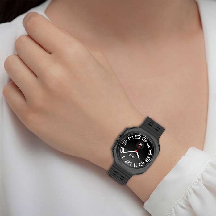 For Samsung Galaxy Watch 7 Ultra 47mm Ocean Hole Dual Buckle Silicone Watch Band(White)