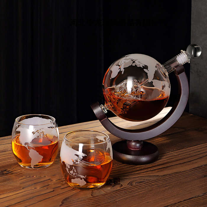 Type 1 - Creative Globe Decanter Set with Lead-free Carafe Exquisite Wood-stand 2 Glasses Whiskey De