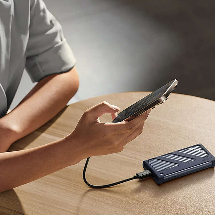 CM850 - UGREEN 40Gbps M.2 NVMe Enclosure with Cooling Fan Anti-Drop M.2 SSD Case for MacBook M.2 Enc