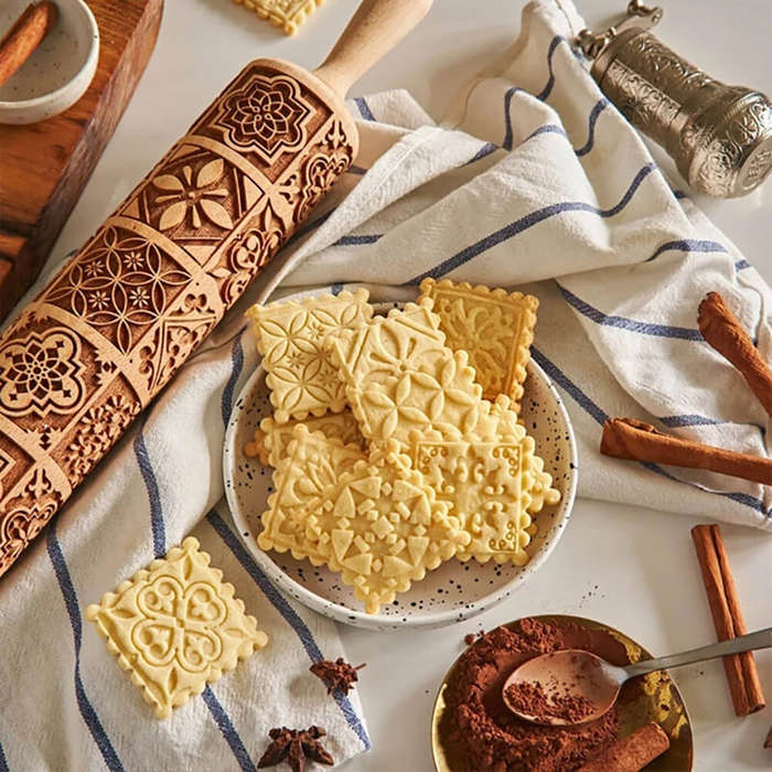 35 - 35x4.5cm Wooden Embossed Rolling Pin Biscuit Roller Christmas Baking Biscuit Cake Wooden for Pa