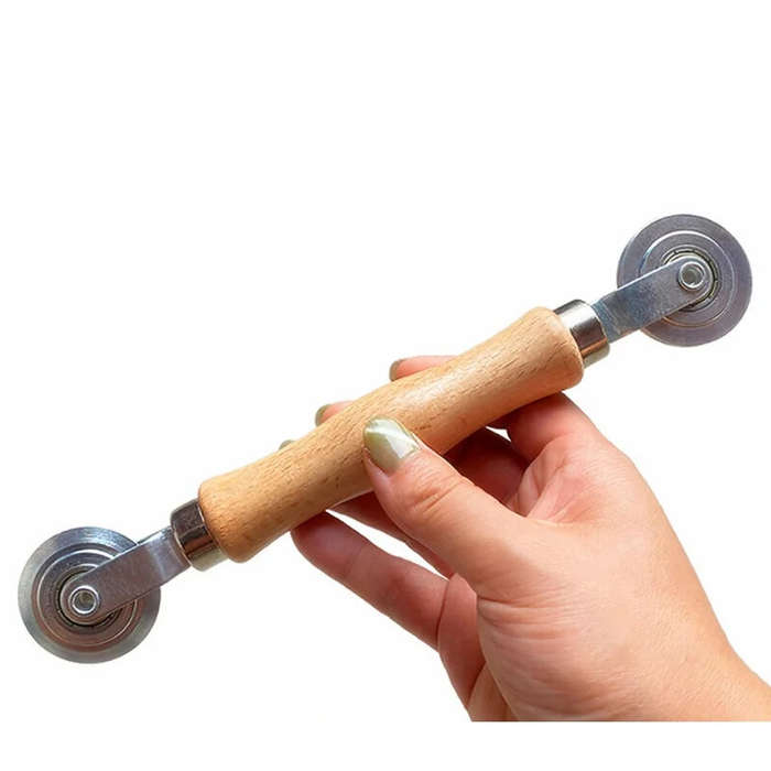 1 pc - Wooden Handle Metal Wheel Rolling Tool 22cm Length 3.85cm Wheel Diameter Screen Door Double W