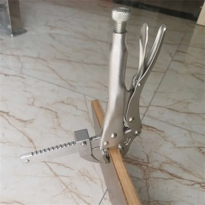 1 set - Locking Pliers and Vise Grips 4 Inch Metal Hand Tools Quick Release Design Non-Electric Manu