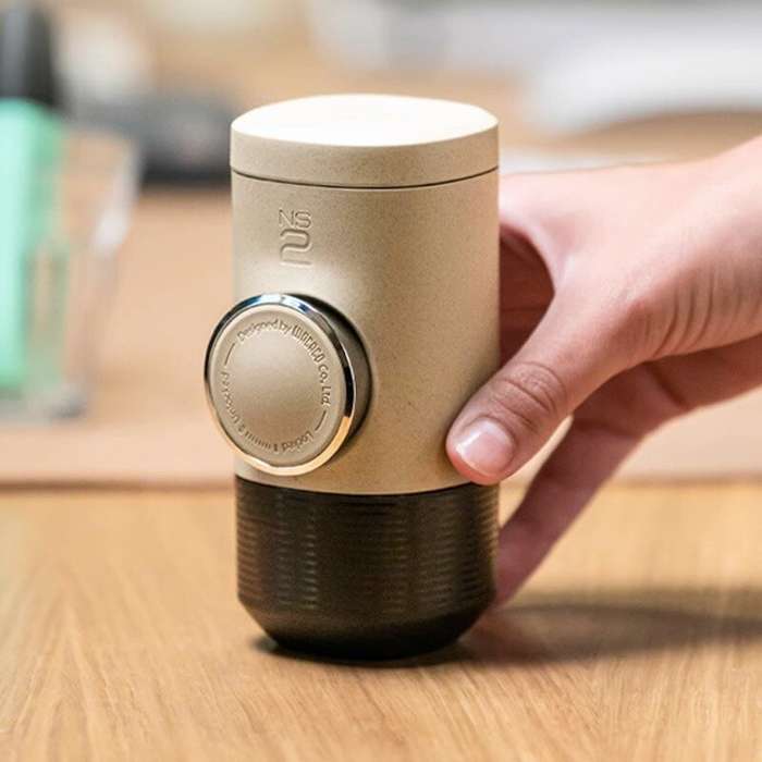 Green - WACACO Minipresso NS2 18Bar Portable Espresso Maker Compatible with NS Original Capsules Man