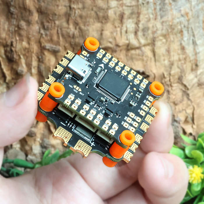 30.5x30.5mm HAKRC 45AF7 V2 Stack F7 Flight Controller Dual Gyro with 5V 10V BEC Output 45A BL_S 2-6S