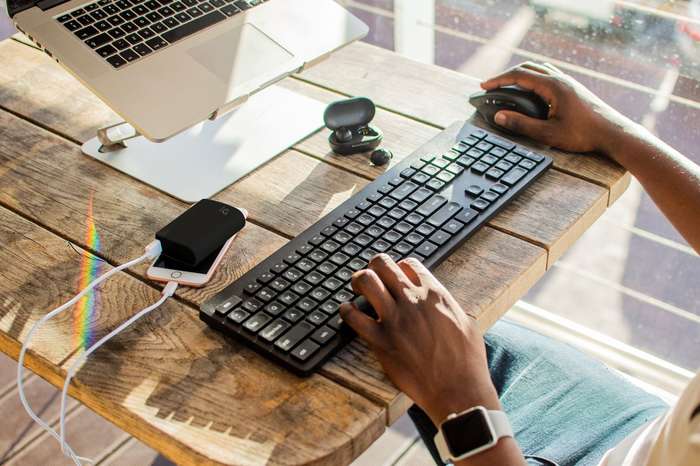 WINX DO Simple Wireless Keyboard and Mouse Combo