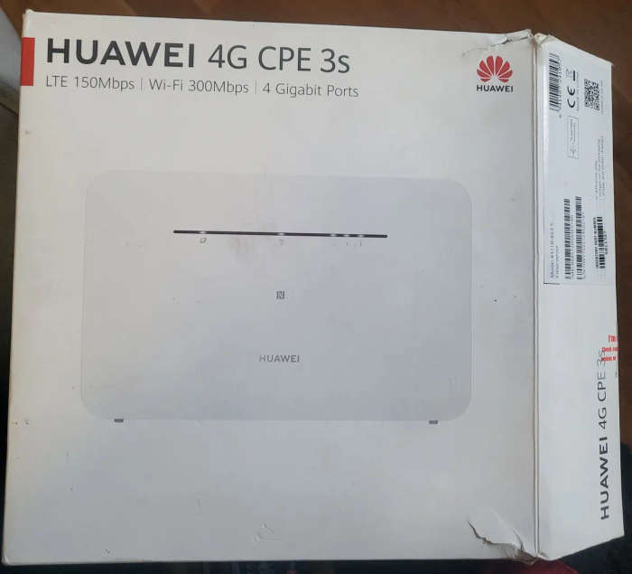 Huawei B311B-853 4G Lte router (It take a SIM CARD)
