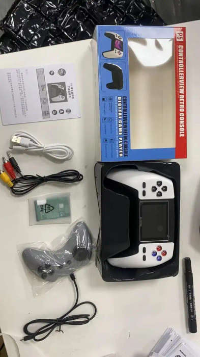 P5 Game Box Retro Handheld Game Console Built in 520 Games - White