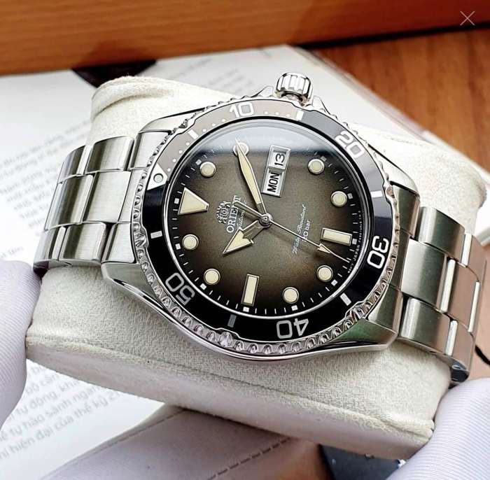 Orient Kamasu II Automatic Dive Watch 200M (RA-AA0810N19B)
