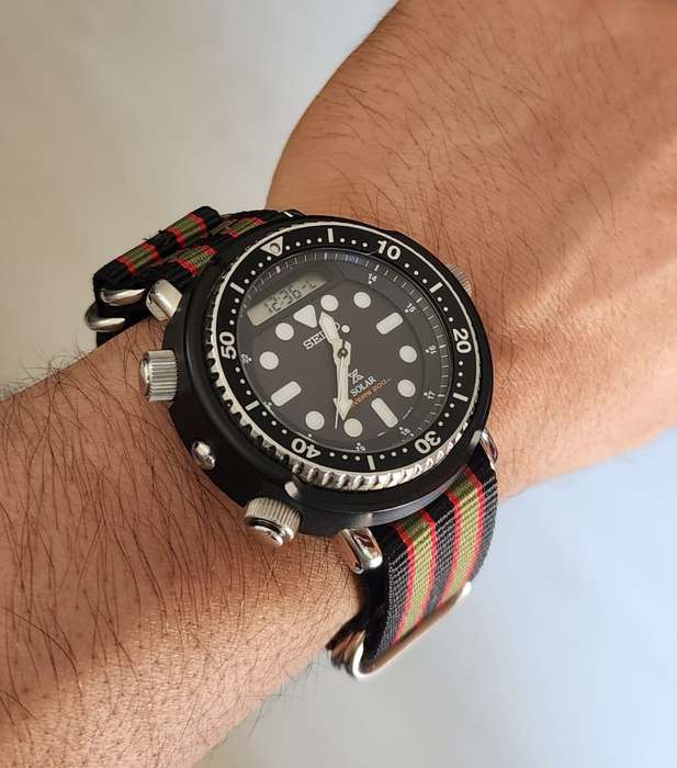 20mm Nato Watch Strap 5-Ring Black/Red/Khaki (Vintage Bond)