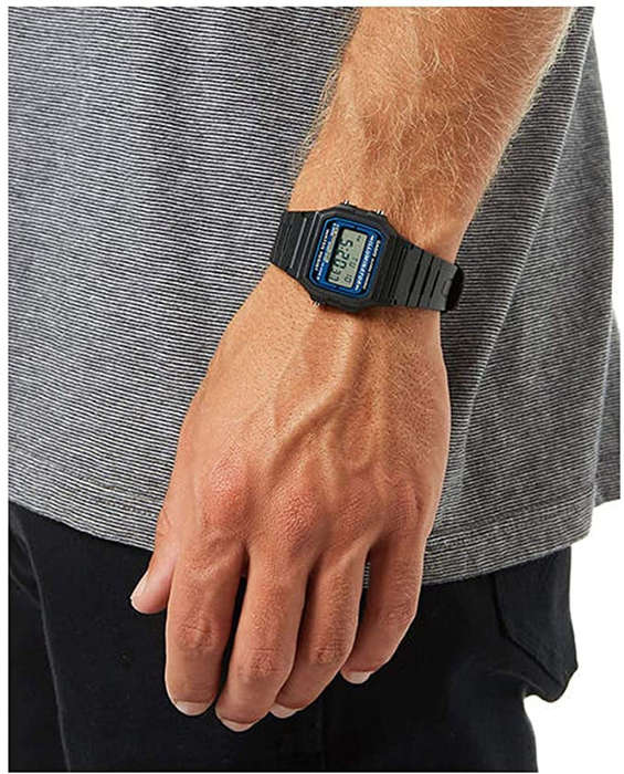 Casio F105W