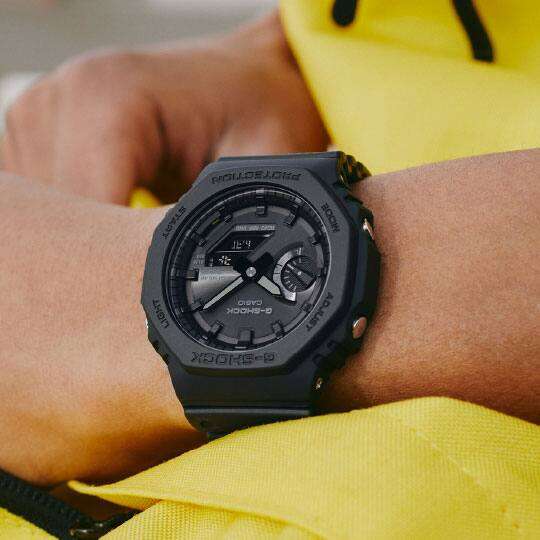 Casio G-Shock Carbon Core Bluetooth & Solar "CasiOak" GA-B2100-1A1