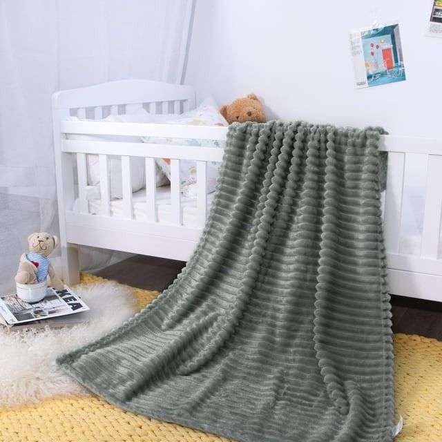 Cozzy Fleece Quality Cover Throw Blanket - Grey