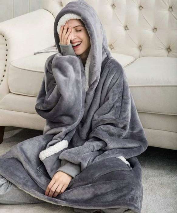 grey  1.5m Huggie Hoodie