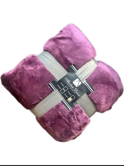 Big and super soft Absolute Decor Fleece Throw - Purple