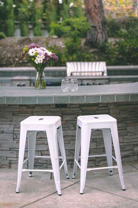Metal stackable bar stools- 2 Pack - White