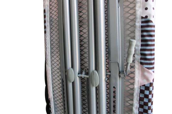 110 x 33cm Mesh Ironing Board with Safety Iron Rest - Pattern (PLEASE READ DESCRIPTION)
