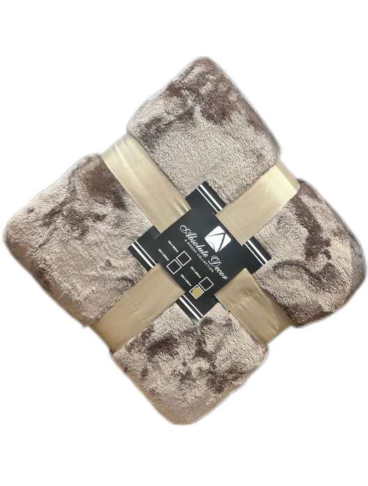 Big and super soft Absolute Decor Fleece Throw - Brown