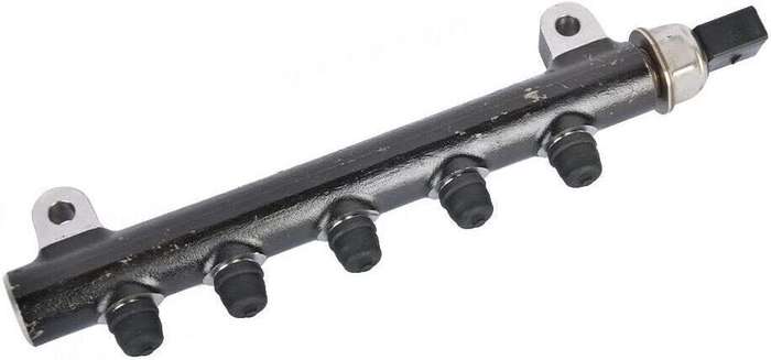 Fuel Common Rail 7030409 compatible Bobcat Doosan D24 Engine Delphi 28240435
