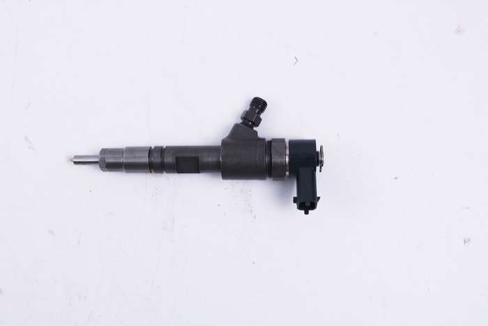 4X New 0445110777 Fuel Injector 1J801-53052 Compatible Kubota KX040 L4701 V2403
