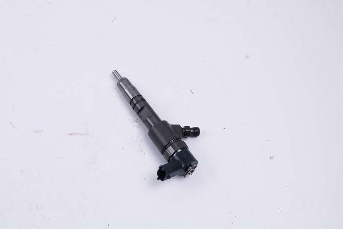 4X New 0445110777 Fuel Injector 1J801-53052 Compatible Kubota KX040 L4701 V2403