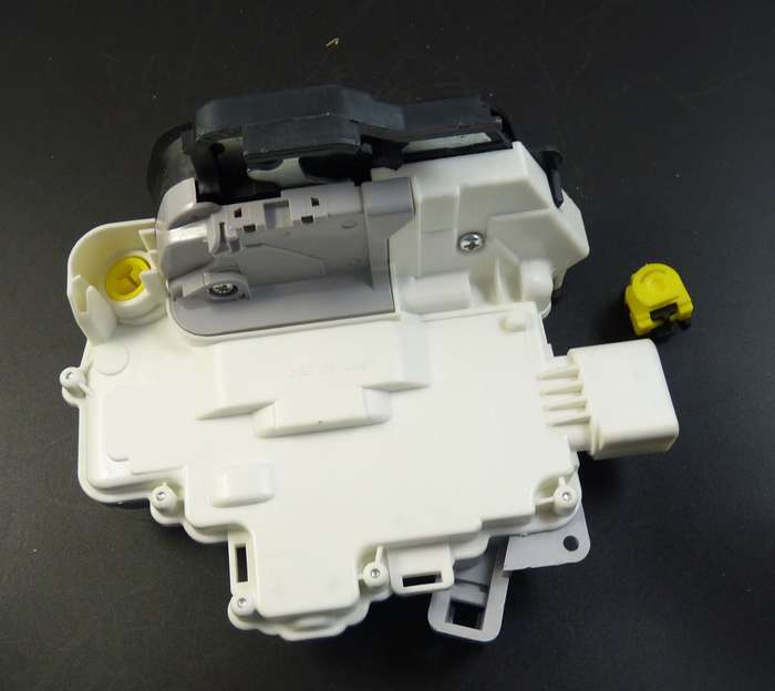 4F1837015 Front Left Door Lock Latch Actuator For Audi A3 A6 S6 C6 A8 R8 New