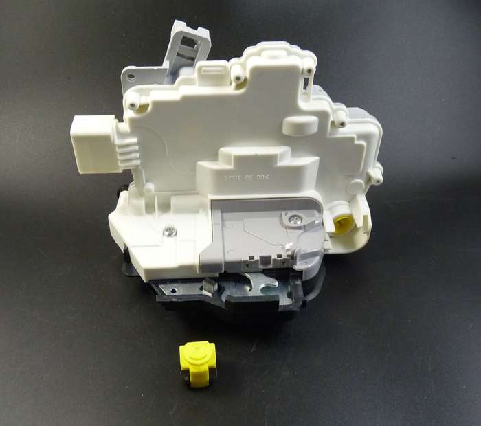 4F1837015 Front Left Door Lock Latch Actuator For Audi A3 A6 S6 C6 A8 R8 New
