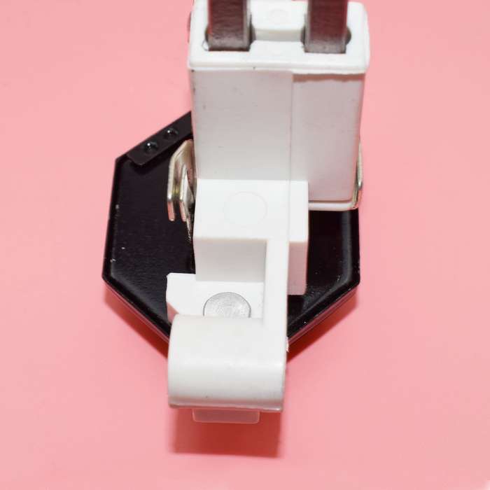 NEW ALTERNATOR Voltage Regulator For AUDI A4 A6 VW Passat Catera 0120339503