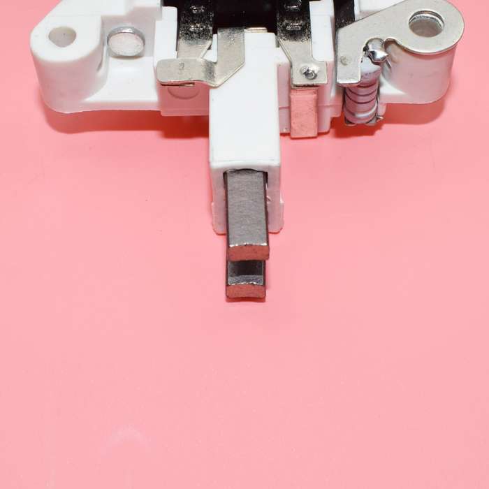 NEW ALTERNATOR Voltage Regulator For AUDI A4 A6 VW Passat Catera 0120339503