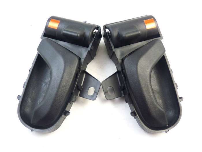 8313065E005ES Left Right Inside Inner Door Handle Set For Swift Suzuki Geo Metro