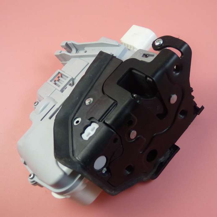 New Driver Side Door Lock Front Left For Audi A4 Q3 Q5 Q7 VW Touareg 3C1837015A
