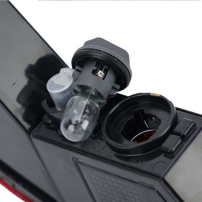 Left Bumper Light For Audi Q5 2017-2021 Tail Lower Rear Brake Lamp W/5 Bulbs Red