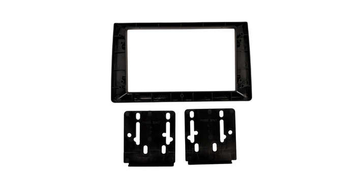 Isuzu DMax 9" with 7" Trimplate 2001+ with SWC Harness
