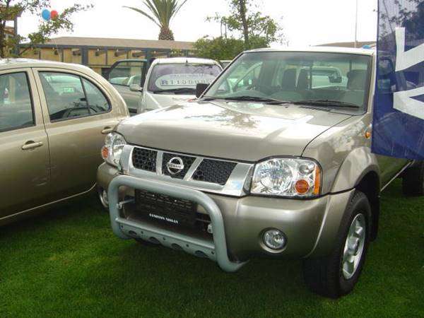 2003- NISSAN HARDBODY WOLF 03- Headlamp / HeadLight Front Driver Side With Corner Light Manual TYC