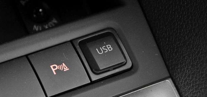 VW USB Port for Jetta & Golf / Mk5 Mk6 / Scirocco