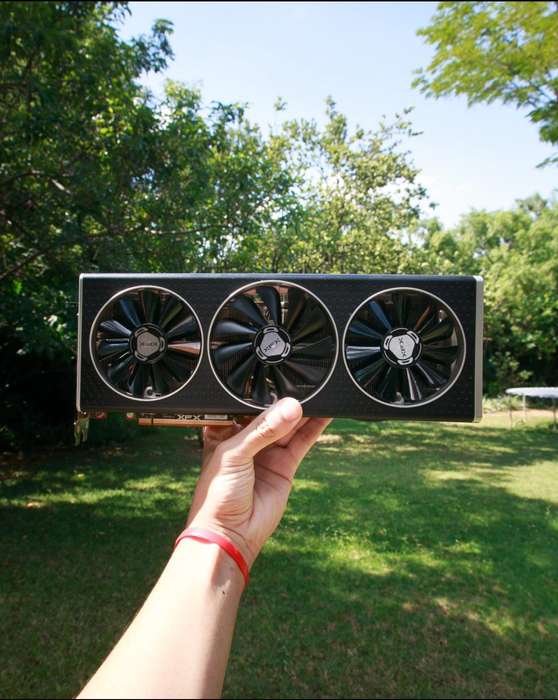 Radeon RX 6700 XT  12GB GDDR