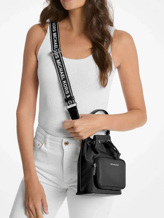 Michael Kors Bucket Bag BLK