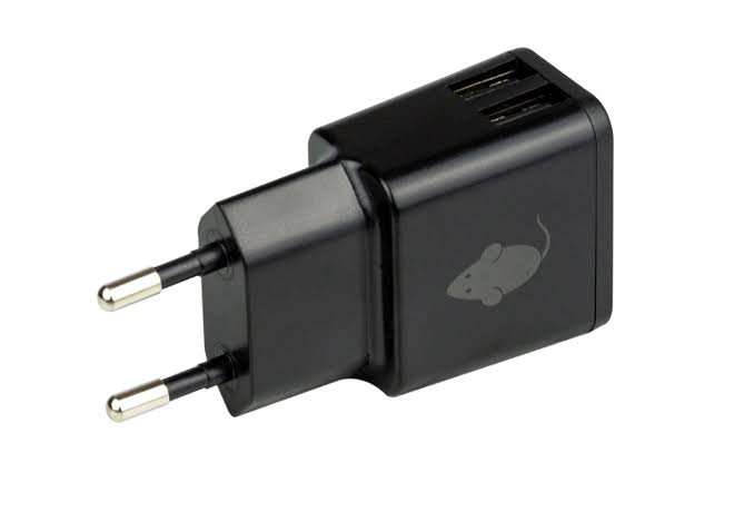 DUAL USB CHARGER 2.4A BLACK