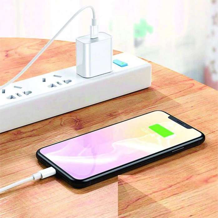 25W PD Fast Charger For iPhone with USB-C to Lightning Cable