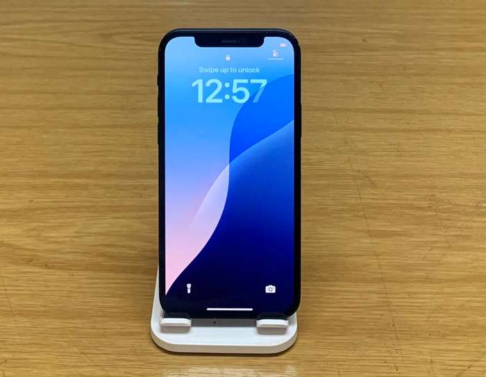 iPhone 12 64GB Midnight Battery Health 75% No Box